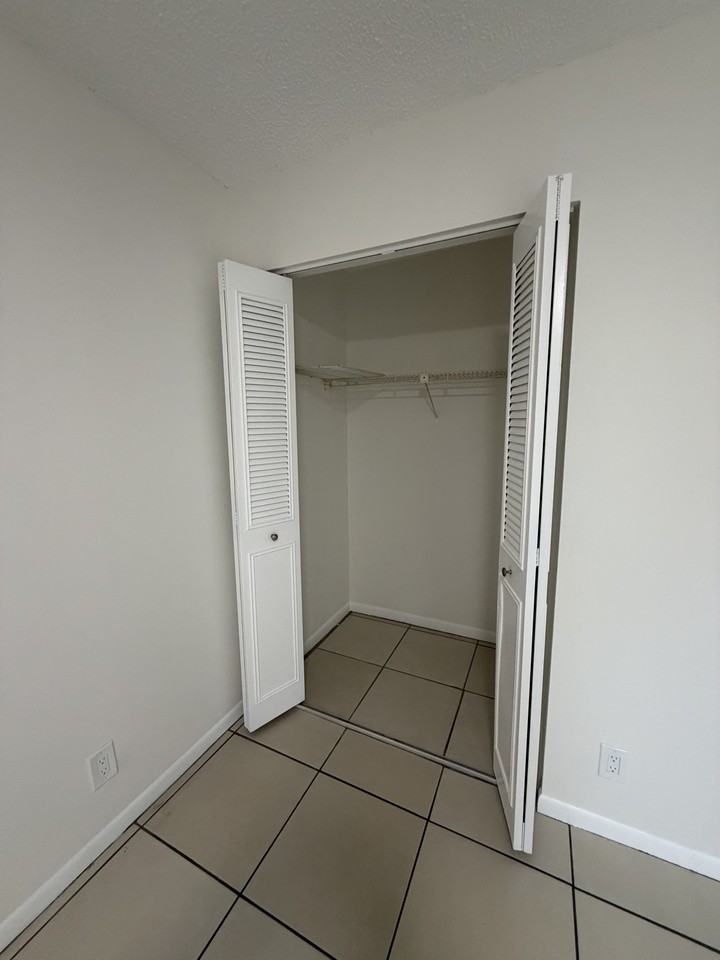 3677 S 57th Ave #3677 - Photo 6 of 10