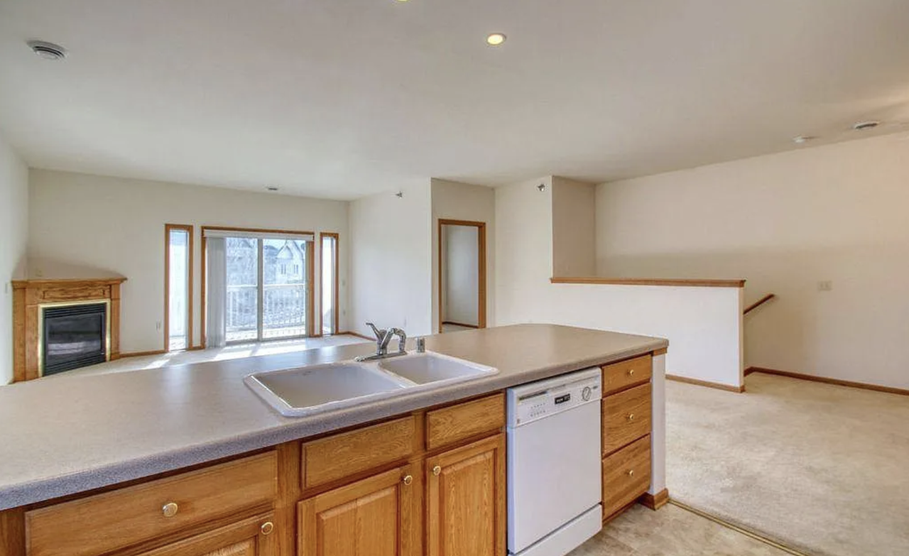 1420 Gabriel Dr #4 - Photo 5 of 20