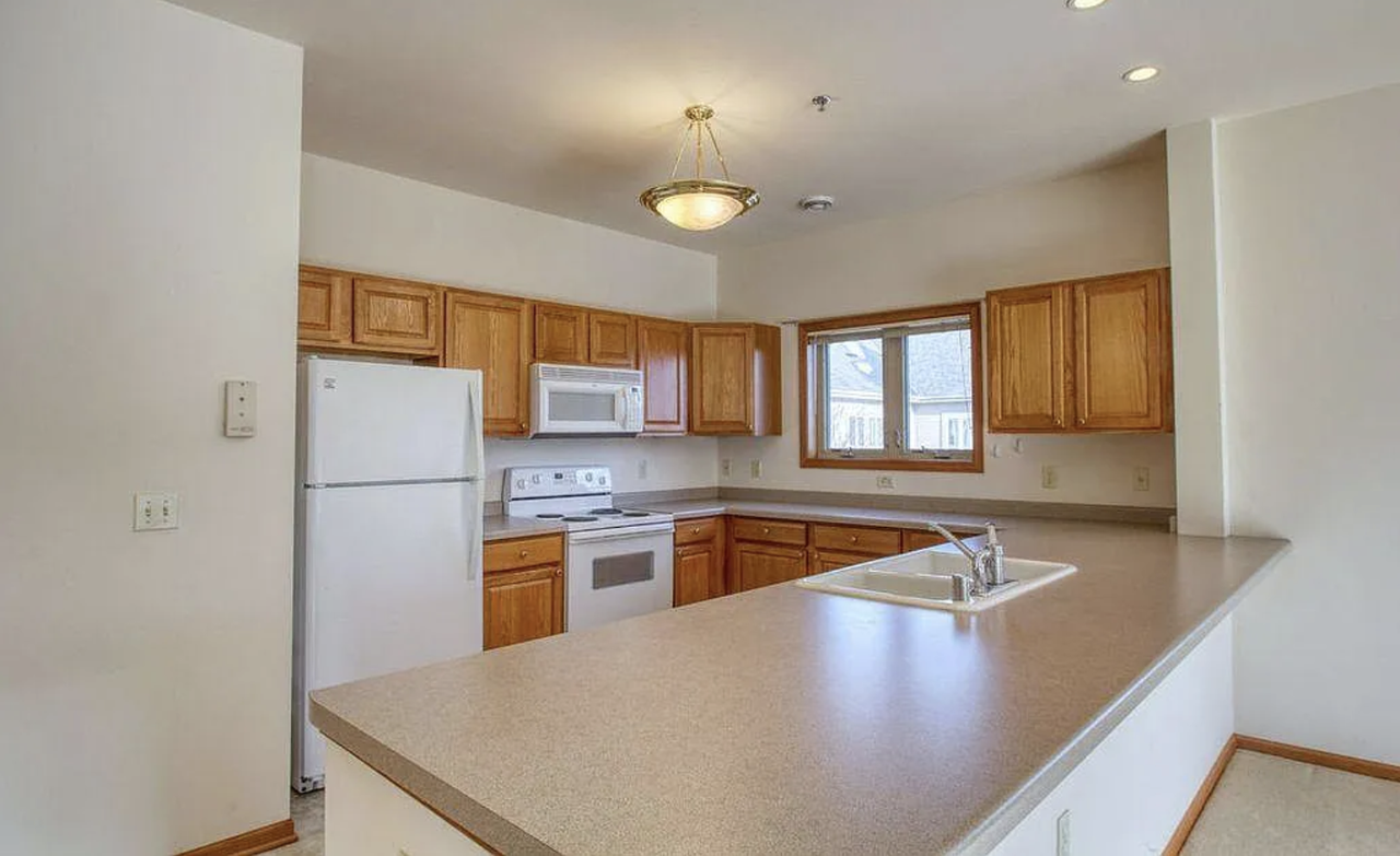1420 Gabriel Dr #4 - Photo 7 of 20