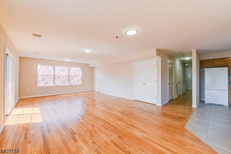 15-21 Oraton St #2 - Photo 4 of 17