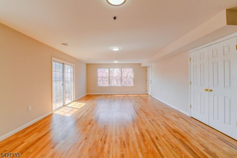 15-21 Oraton St #2 - Photo 5 of 17