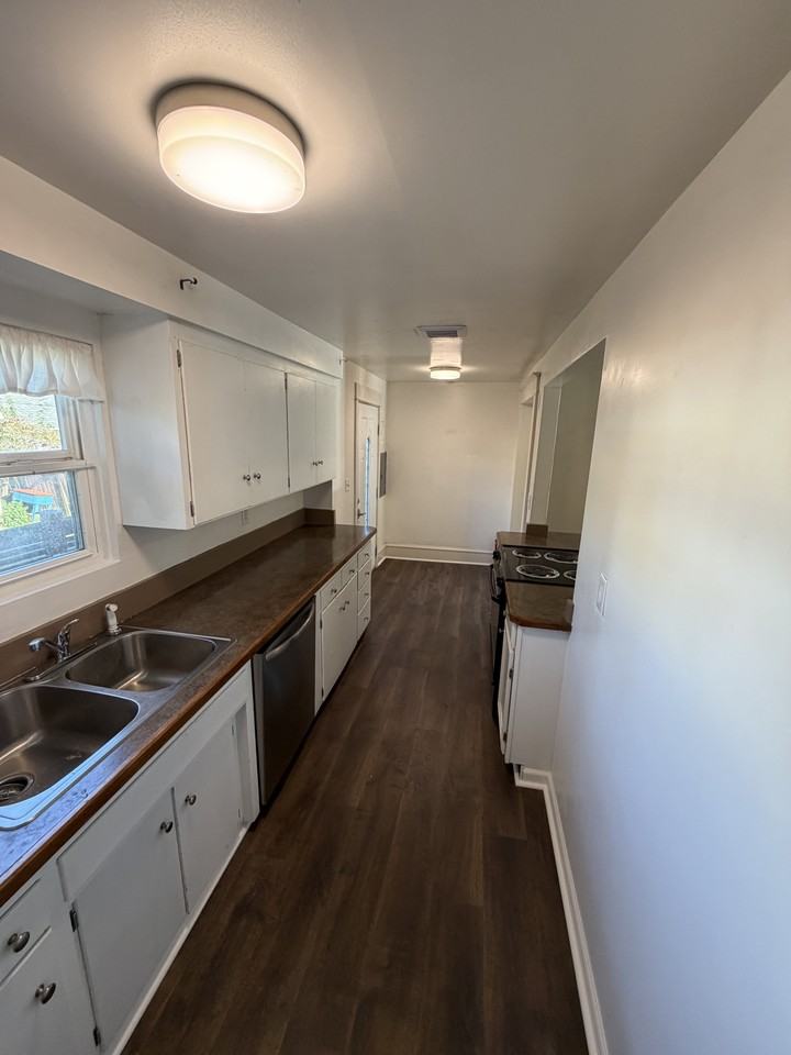 20 E St Se - Photo 6 of 15