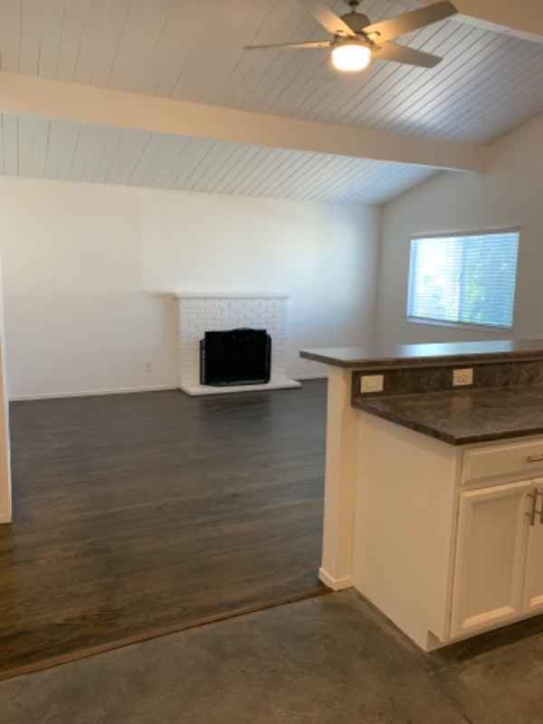 528 Adrienne Dr - Photo 4 of 12