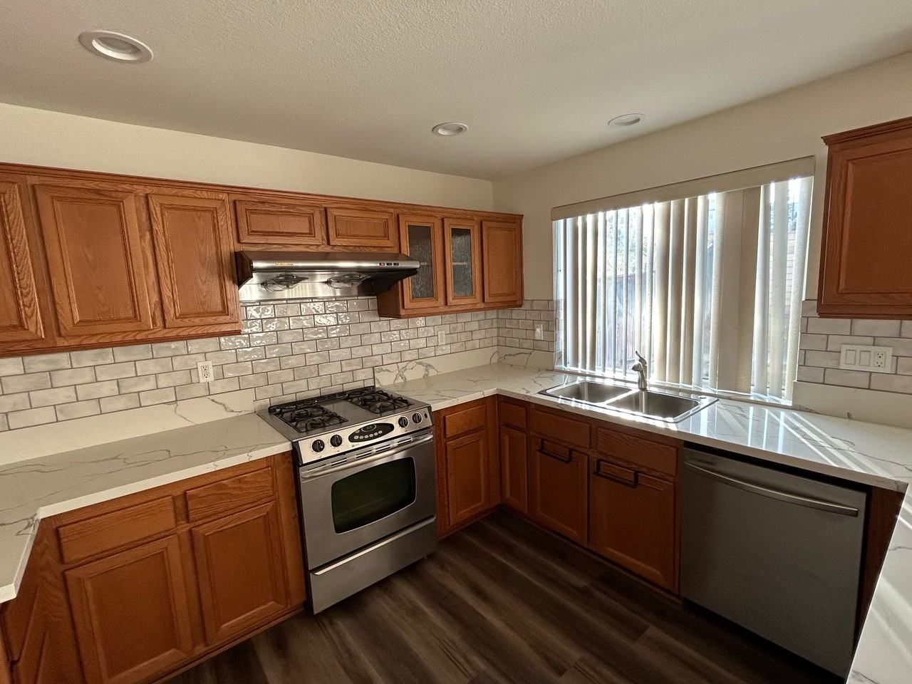 25888 Marco Polo St - Photo 2 of 14
