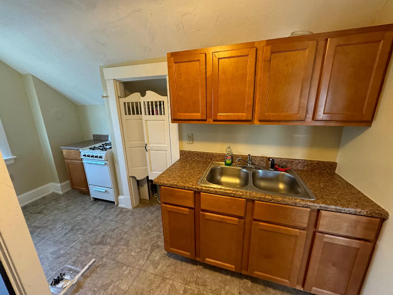 2565 Orland Ave #3 - Photo 6 of 8