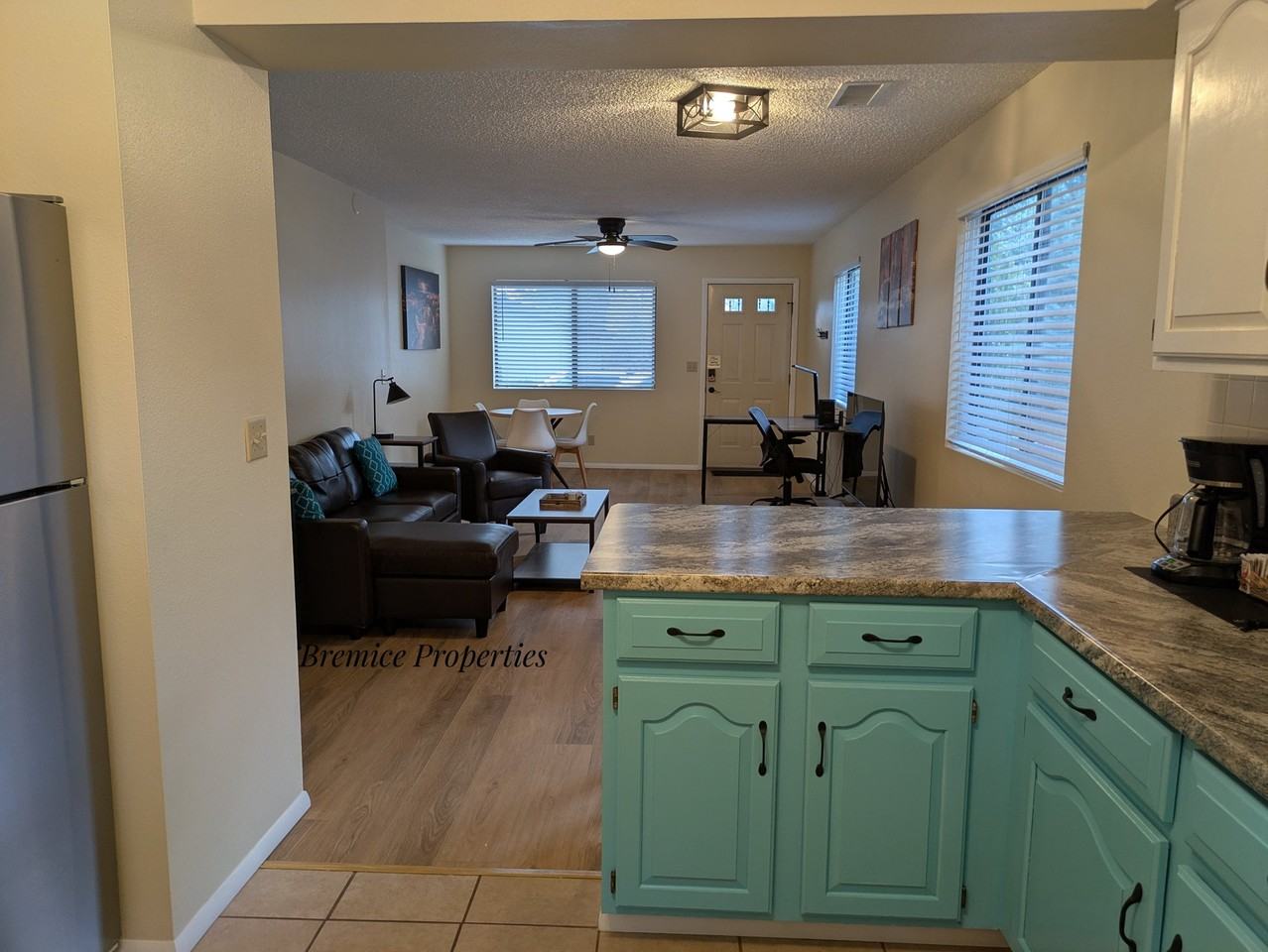 345 Rim Rock Cir - Photo 7 of 21