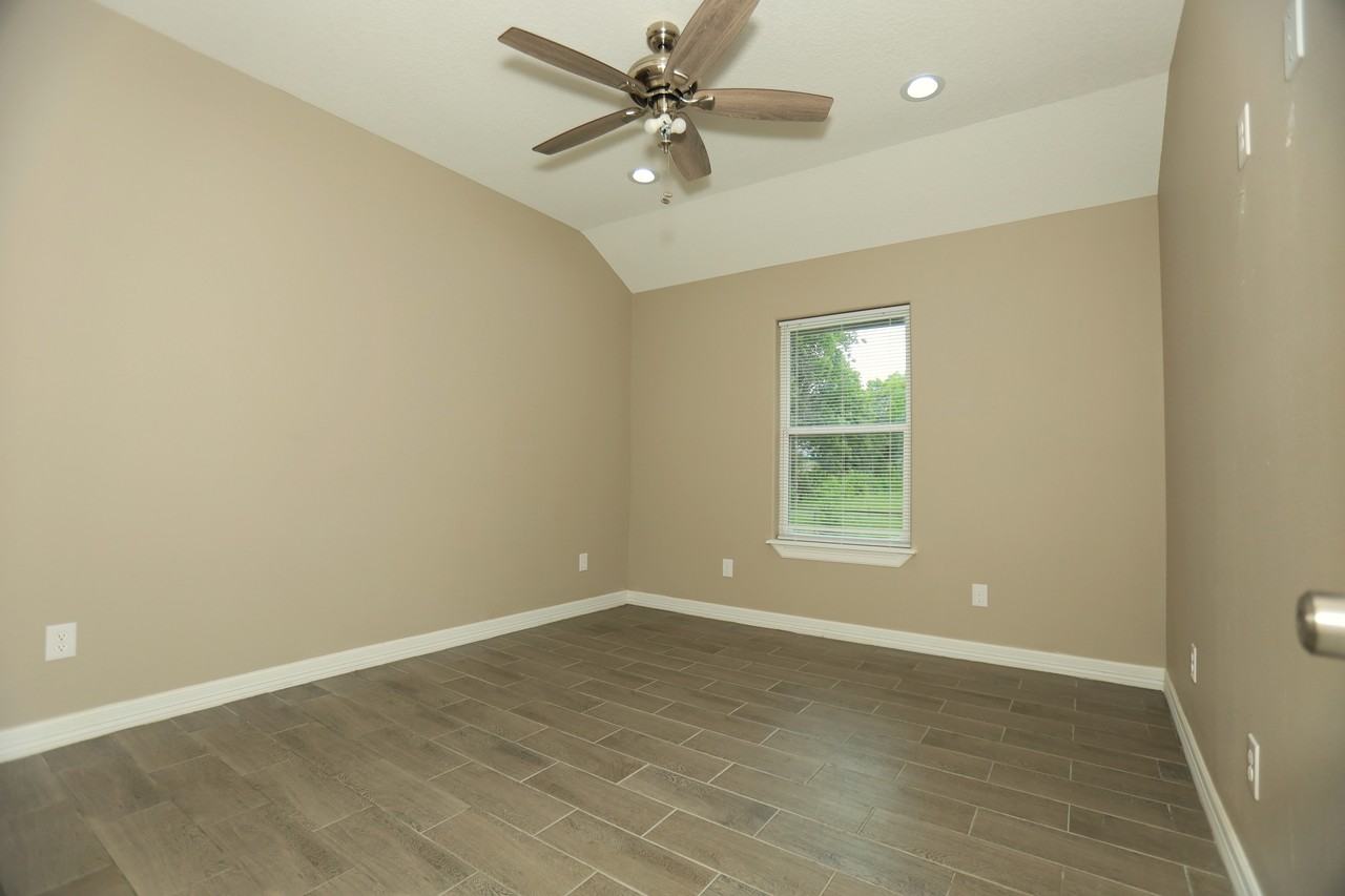1012 Oak Street Unit A - Photo 5 of 10