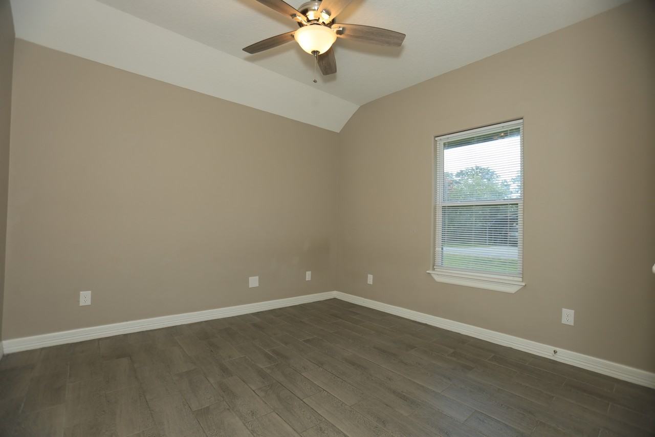 1012 Oak Street Unit A - Photo 7 of 10