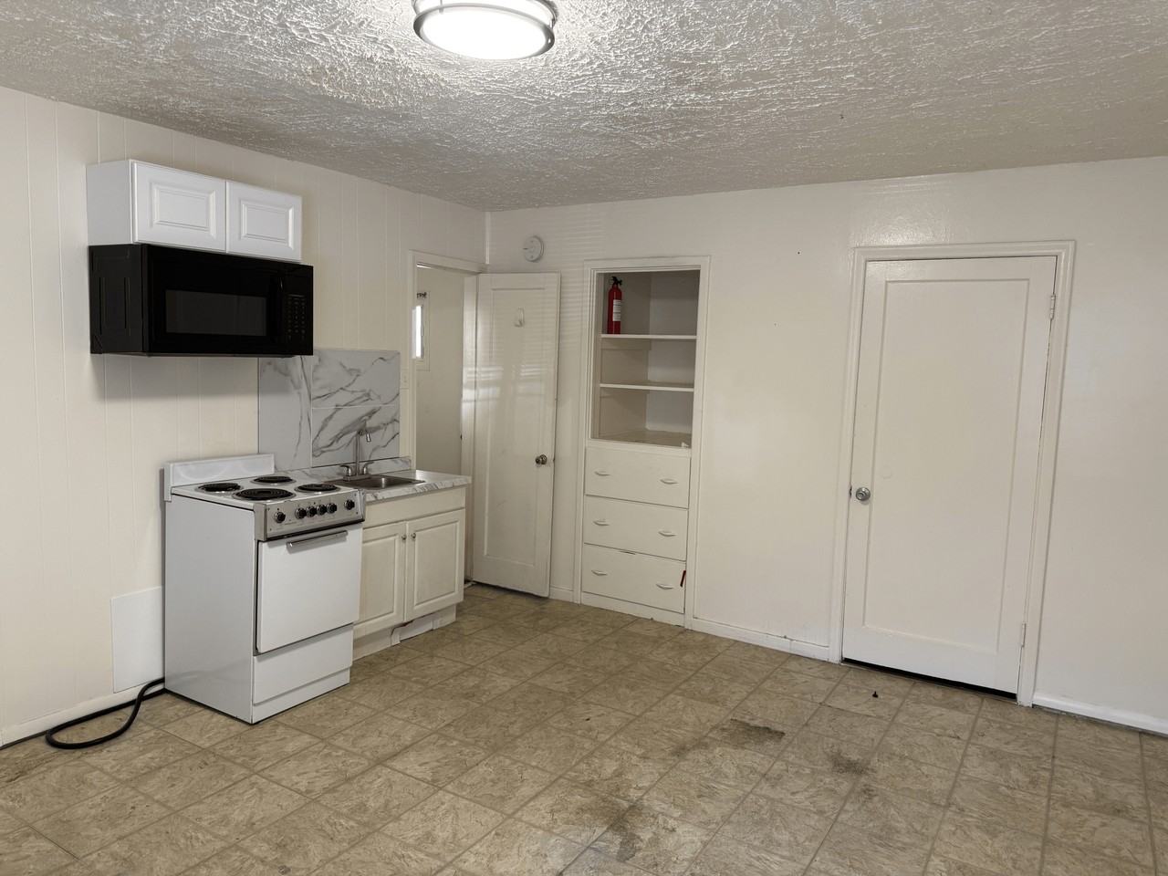 3955 South State Street - Photo 3 of 36