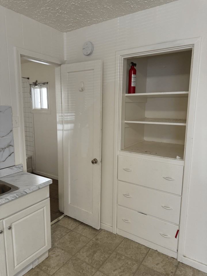3955 South State Street - Photo 7 of 36