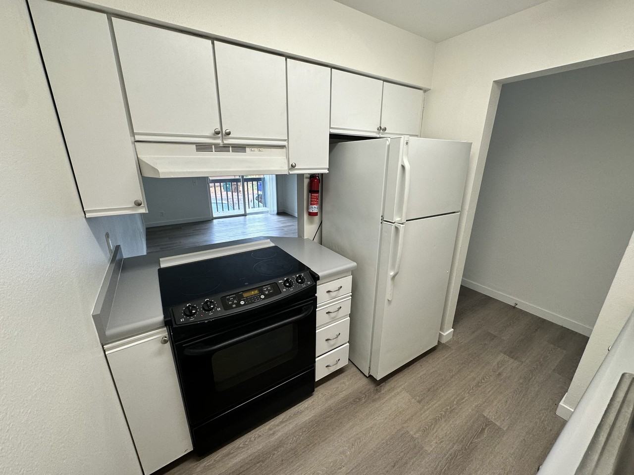 1119 West 11th Avenue - Photo 4 of 19