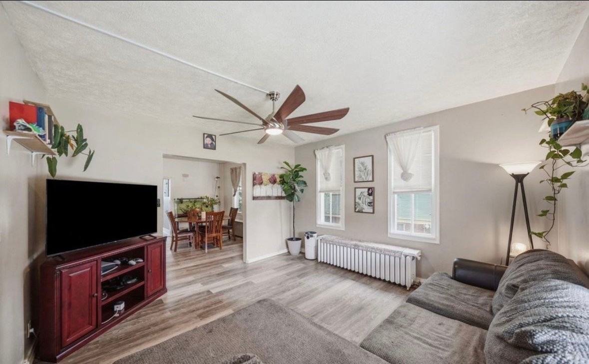 1328 Garfield St - Photo 7 of 20