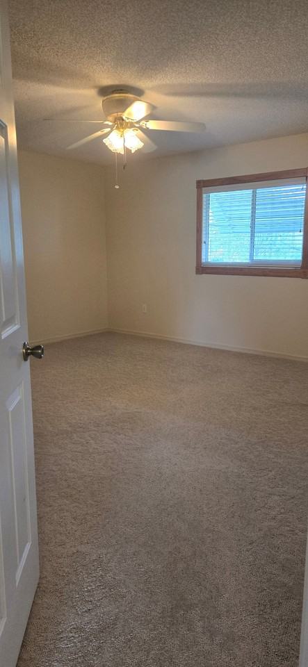9499 Se 174th Loop - Photo 7 of 19