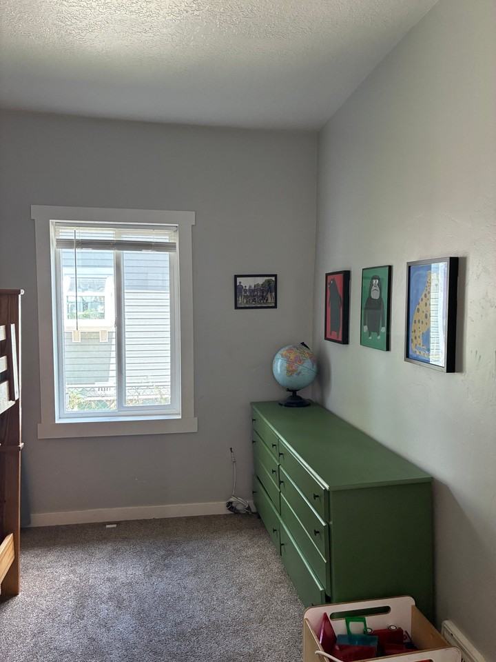 3265 Grant Ave - Photo 7 of 20