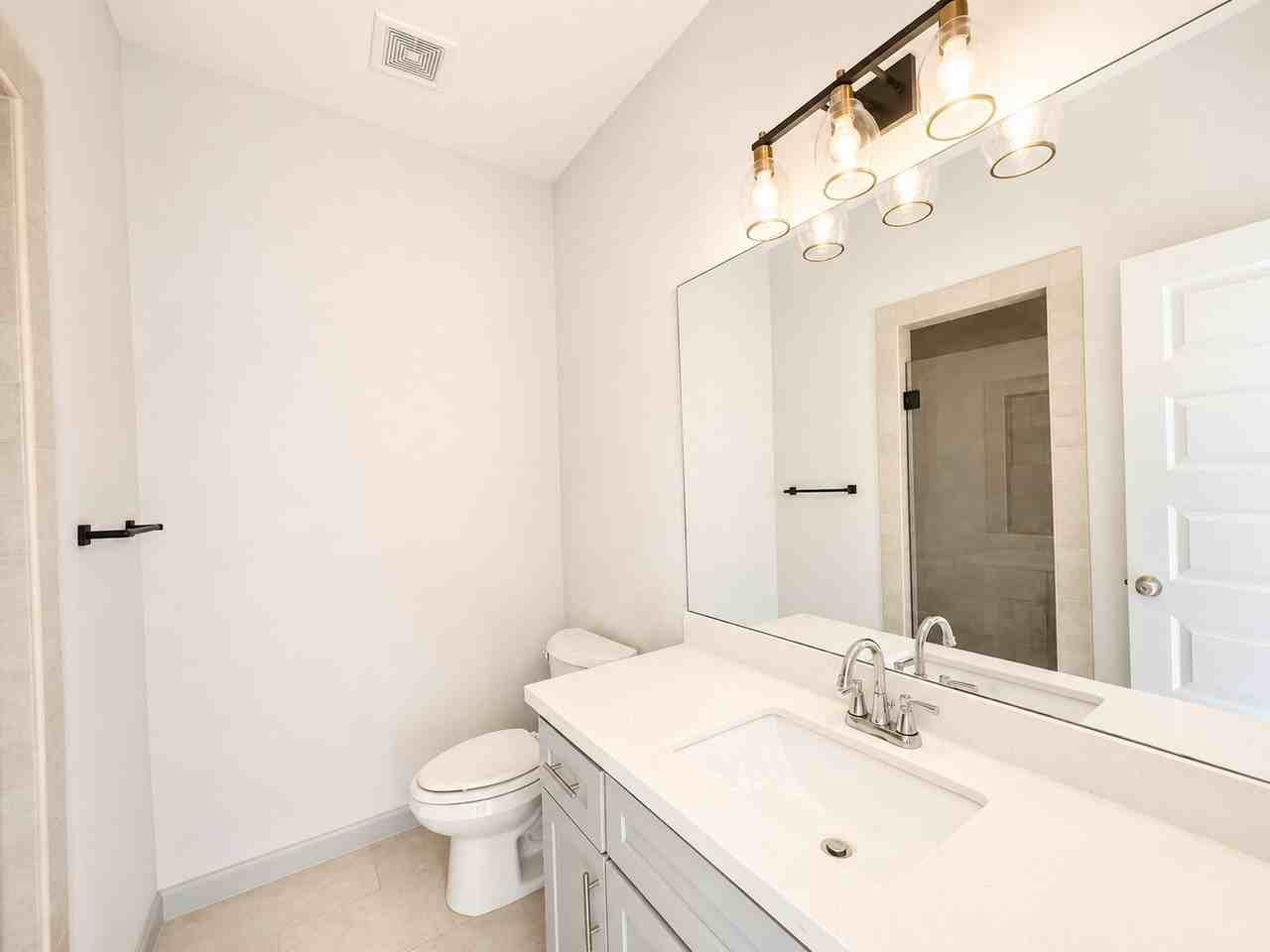 921 Jay Avenue - Photo 6 of 8