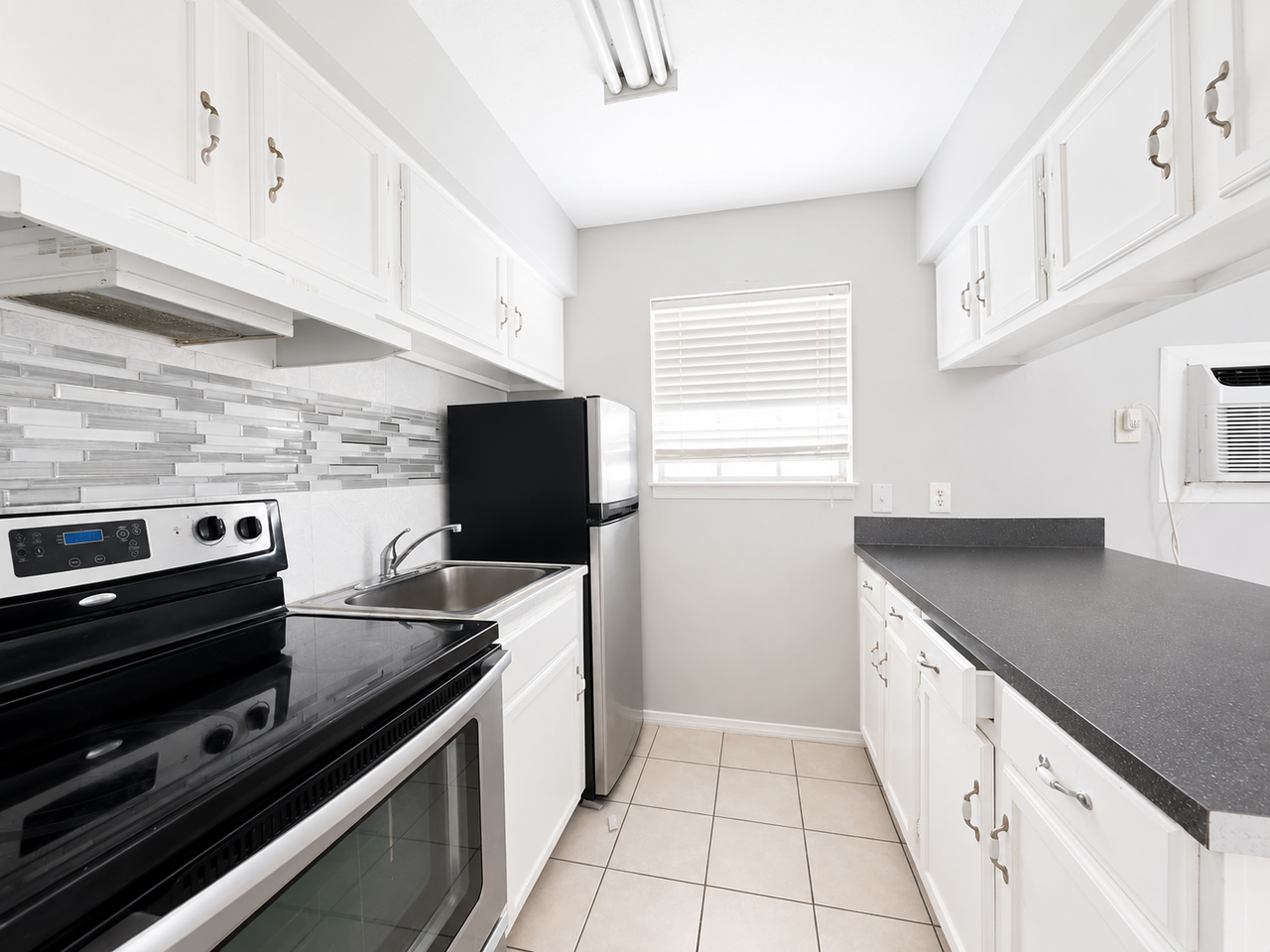 6300 North 11th Street - Photo 3 of 7