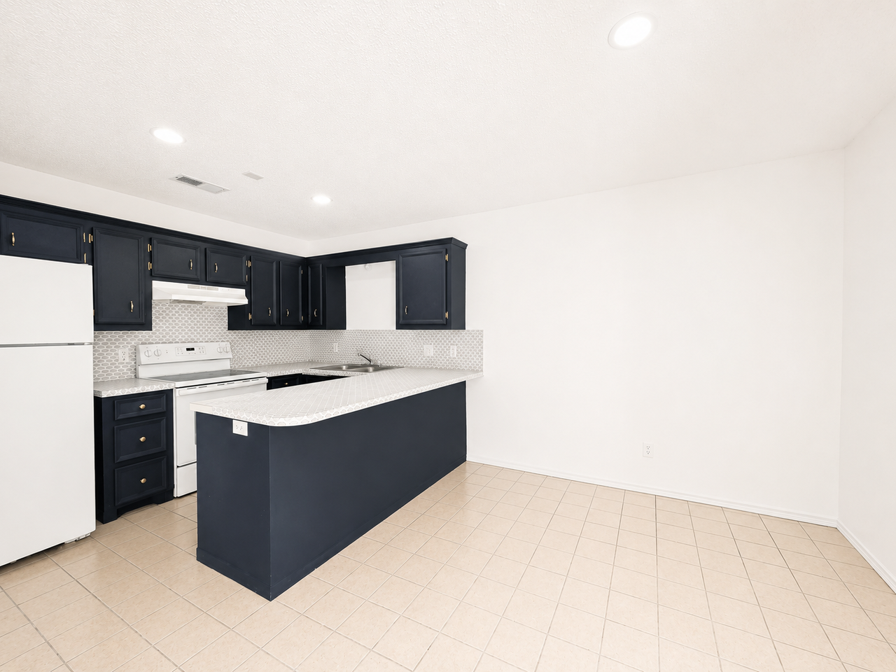4108 North 24th Lane - Photo 4 of 10