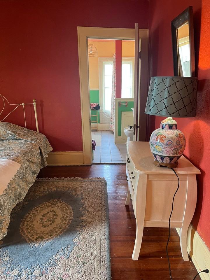 812 Stewart Ave Se - Photo 3 of 8