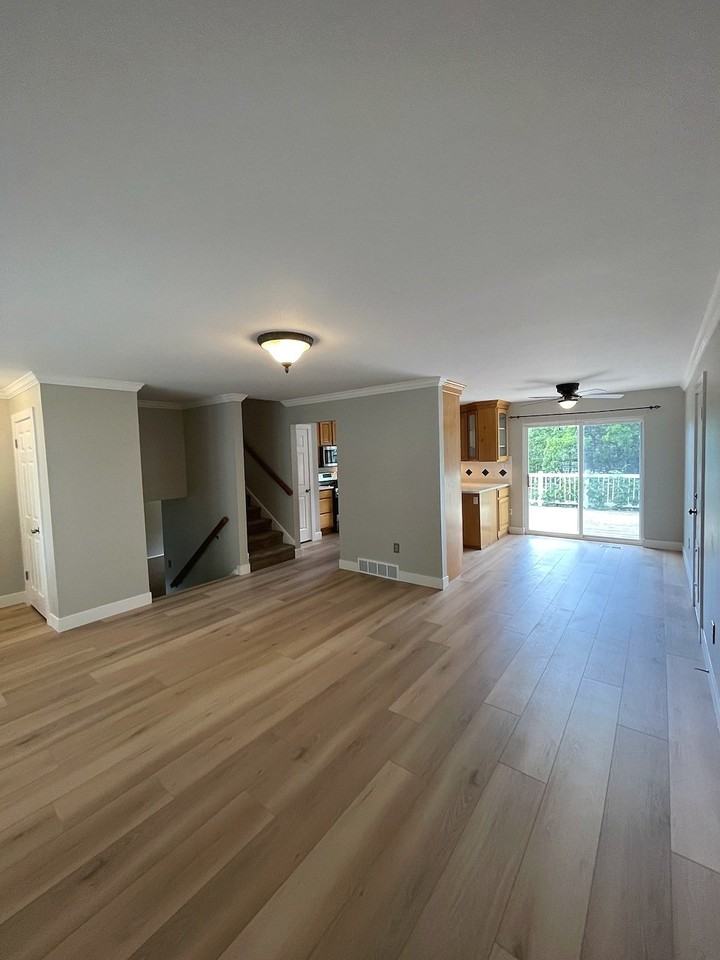 1097 Grove Creek Dr - Photo 2 of 20