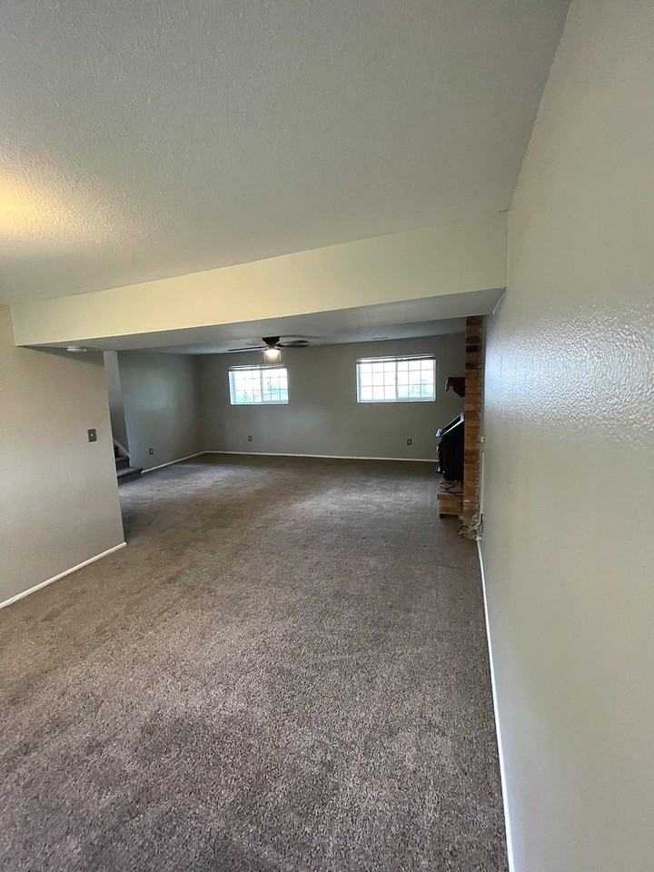 1097 Grove Creek Dr - Photo 6 of 20