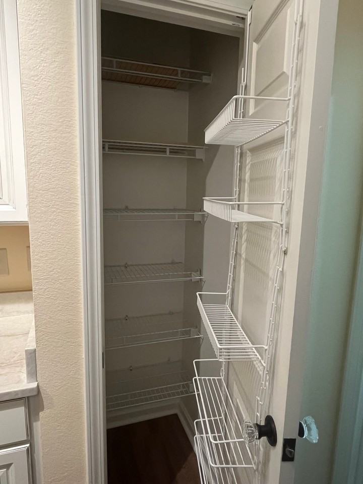 400 Vista Lake Dr #208 - Photo 5 of 19