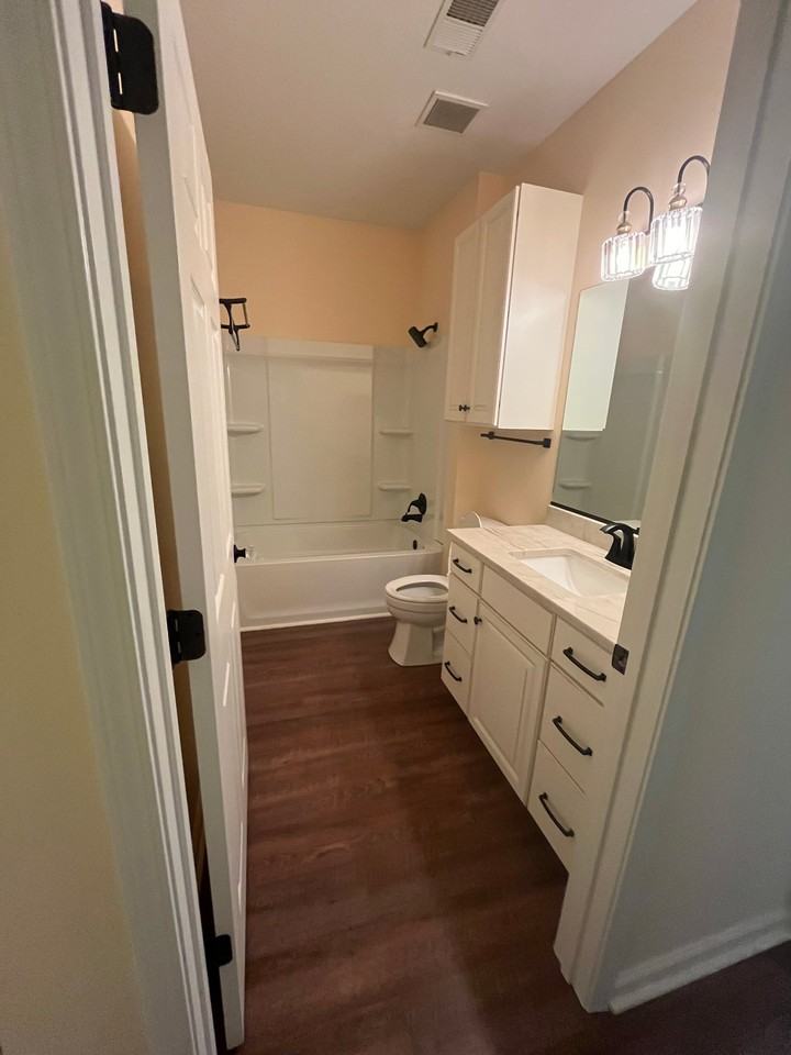 400 Vista Lake Dr #208 - Photo 7 of 19