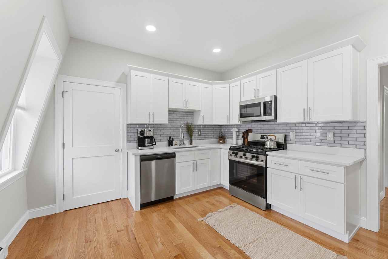 169 Knight St #2 - Photo 2 of 12