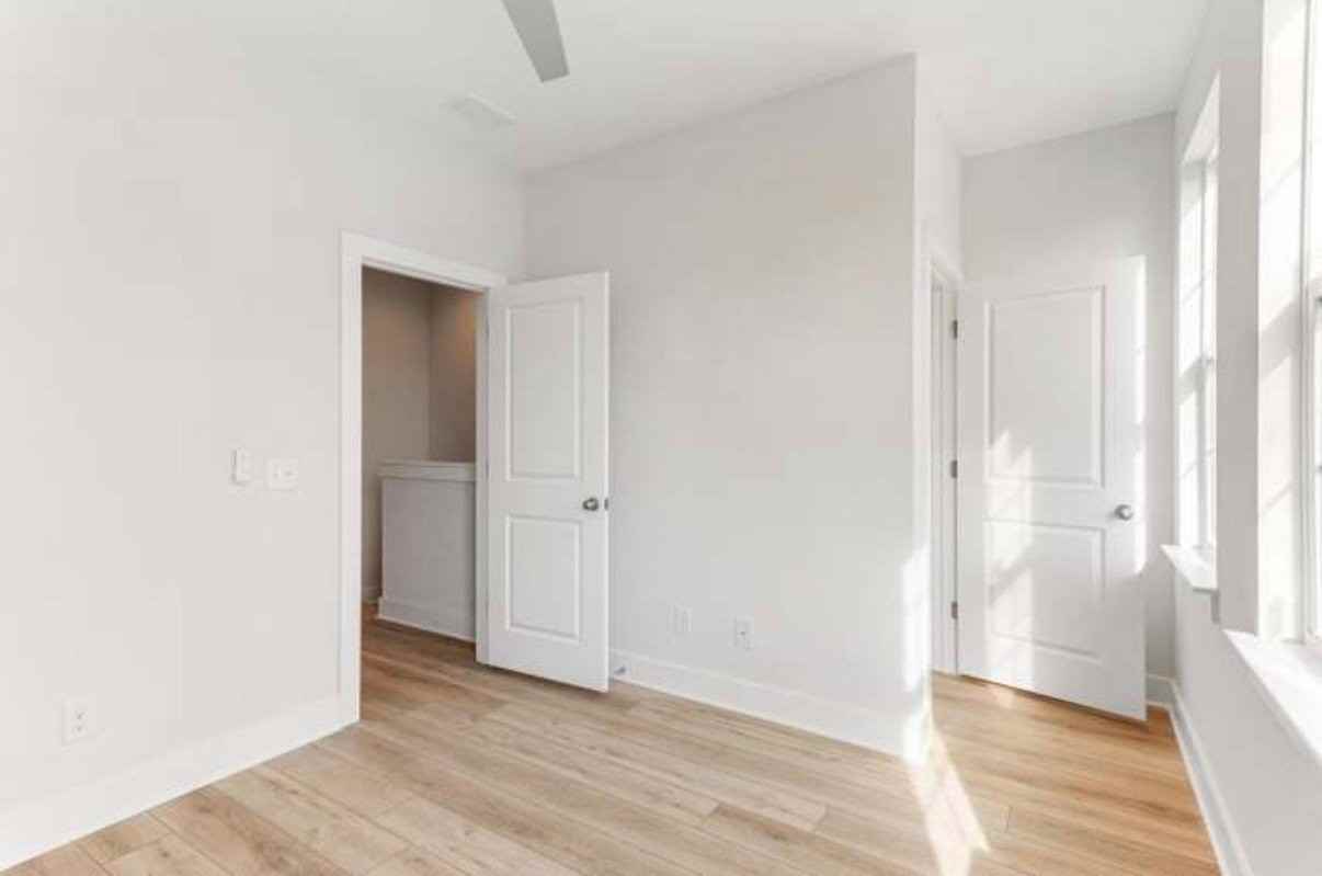 2015 Hugo Ave - Photo 7 of 8