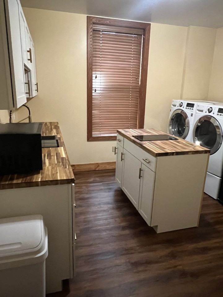 550 Elm St - Photo 5 of 9