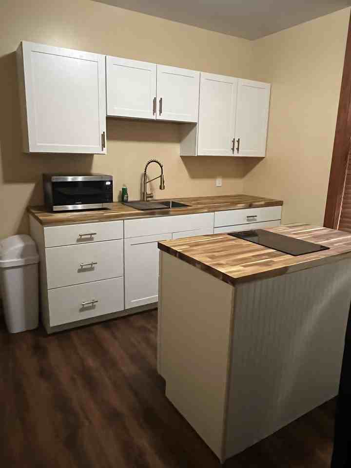 550 Elm St - Photo 6 of 9