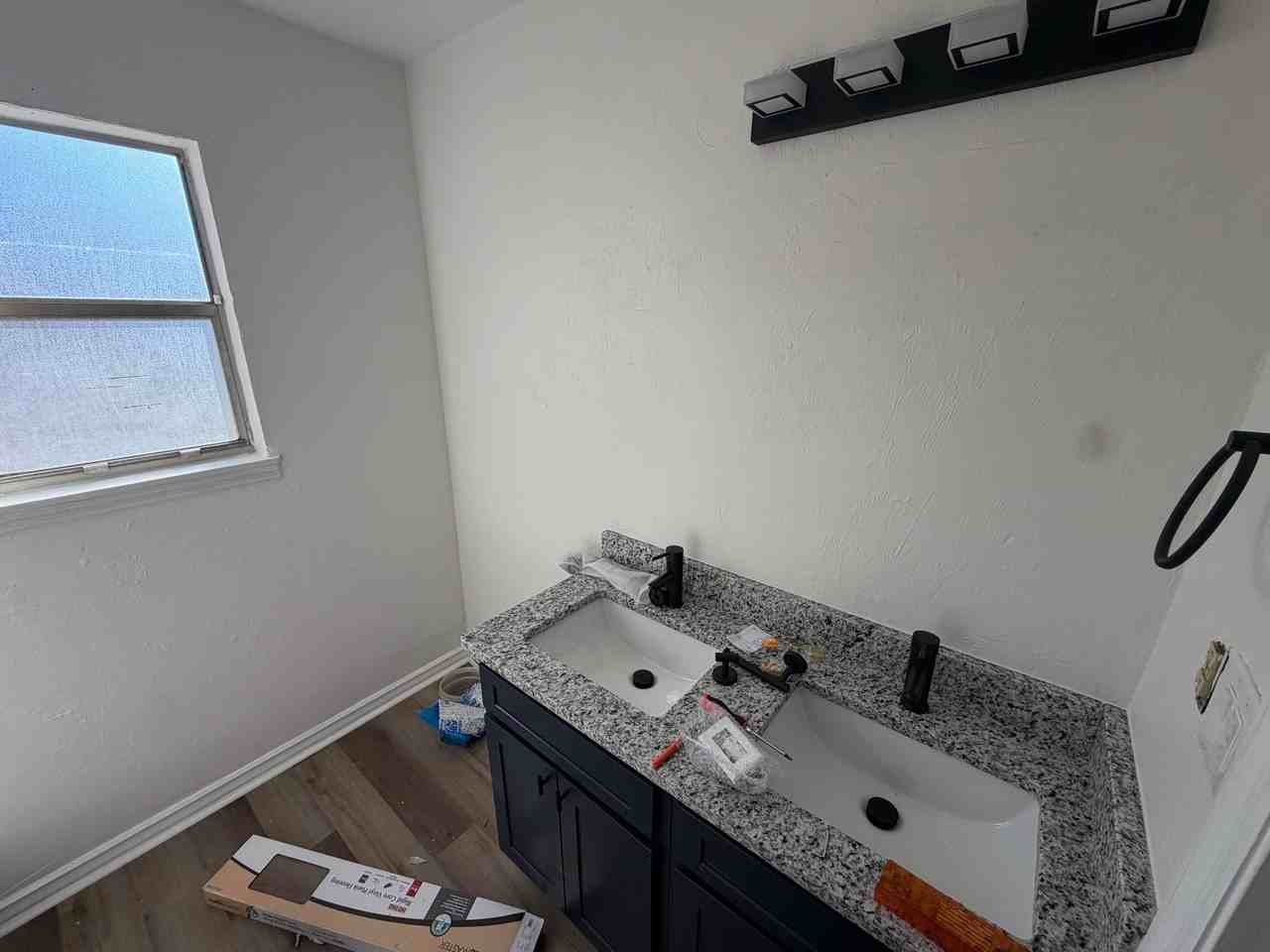 1215 Nw 6th Pl - Photo 4 of 12