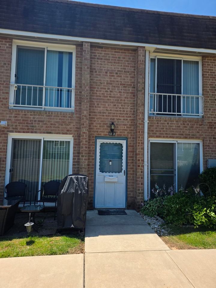 515 Germantown Ct - Photo 2 of 9