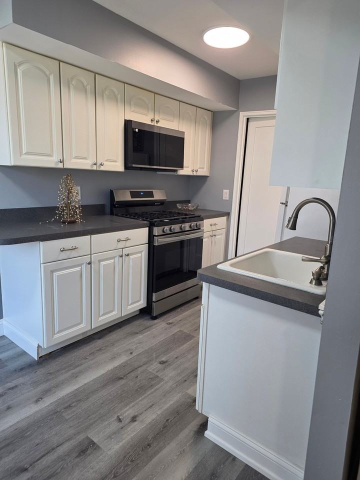 515 Germantown Ct - Photo 5 of 9