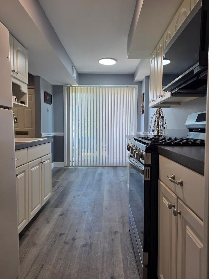 515 Germantown Ct - Photo 6 of 9