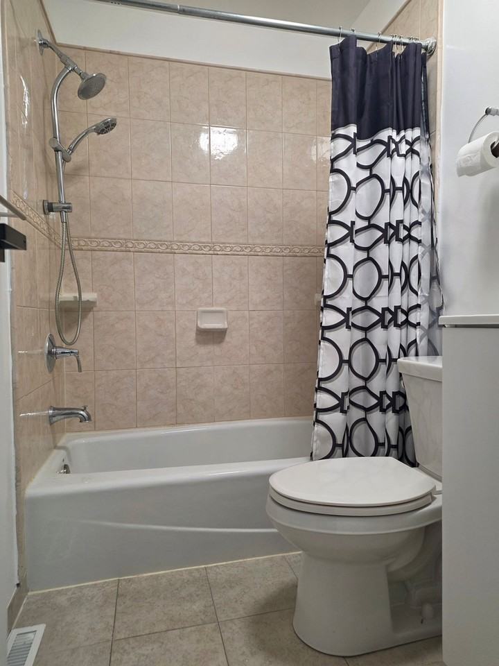 515 Germantown Ct - Photo 7 of 9