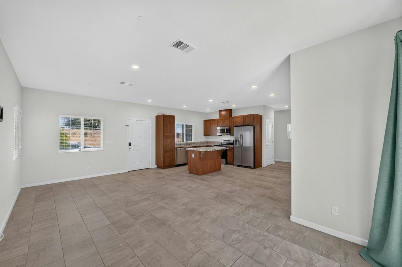 3424 Bayou Way - Photo 7 of 45