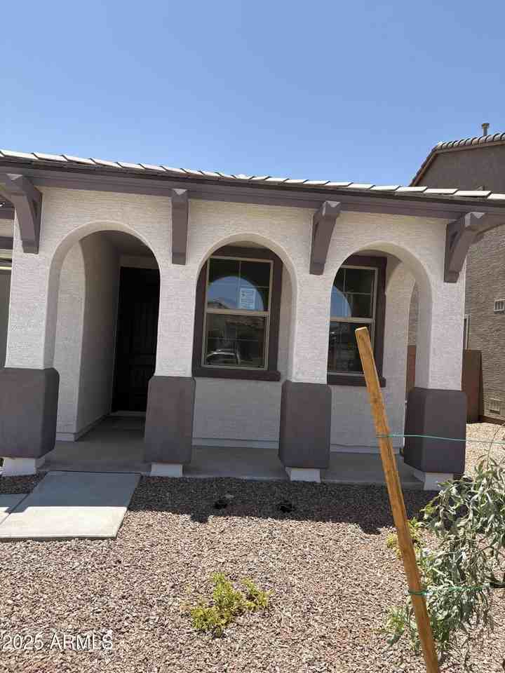 17613 W Georgia Ave - Photo 4 of 44