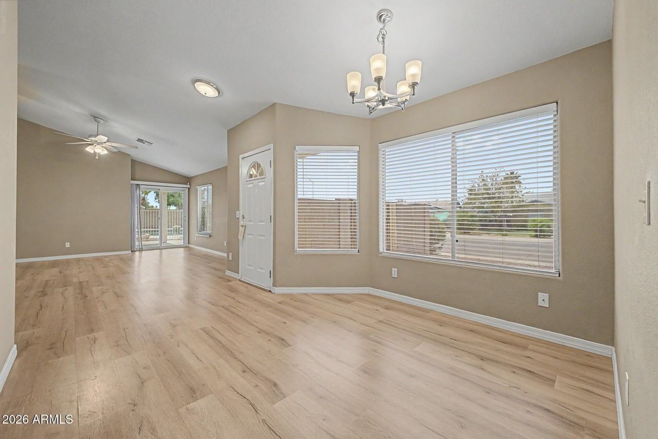 19003 N 12th Dr - Photo 6 of 34
