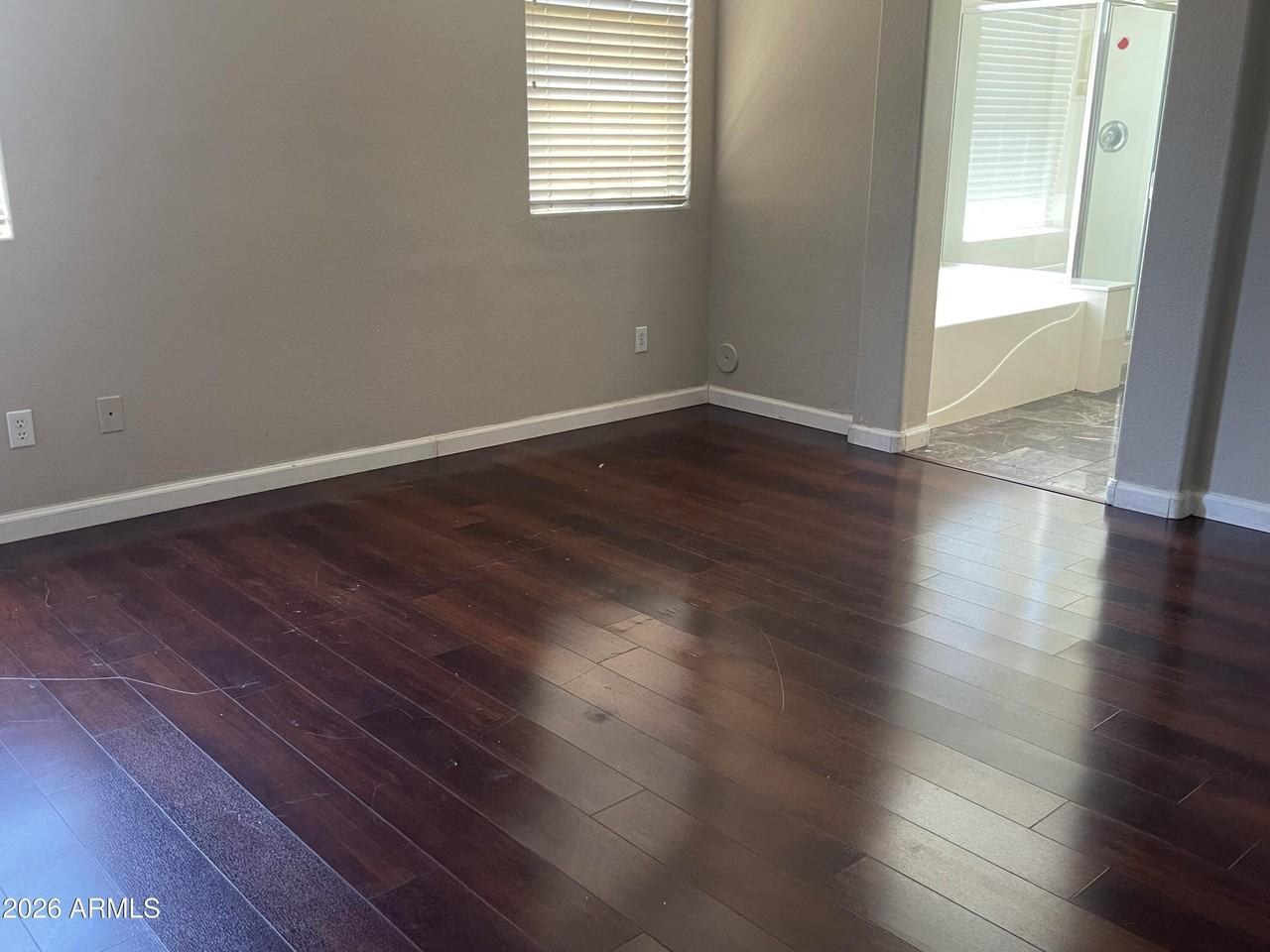 844 S Roca Ct - Photo 2 of 5