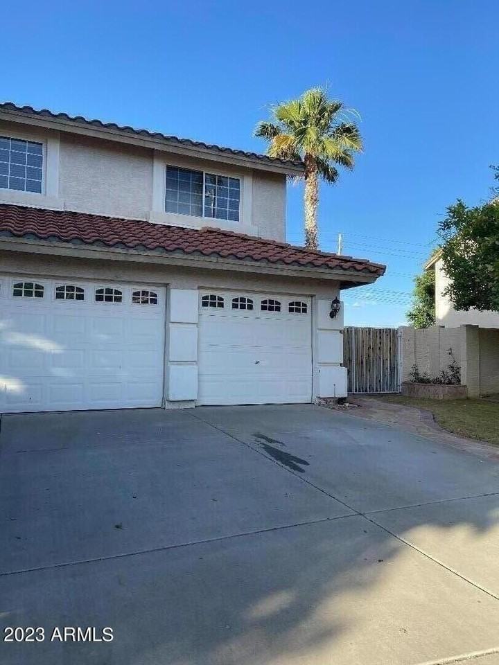 12527 N 57th Ave - Photo 2 of 31