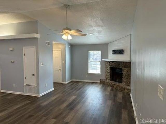 4 Oak Point Ct - Photo 3 of 9