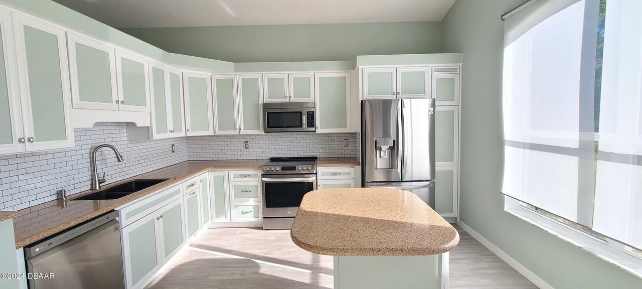1224 Siesta Key Cir - Photo 6 of 36