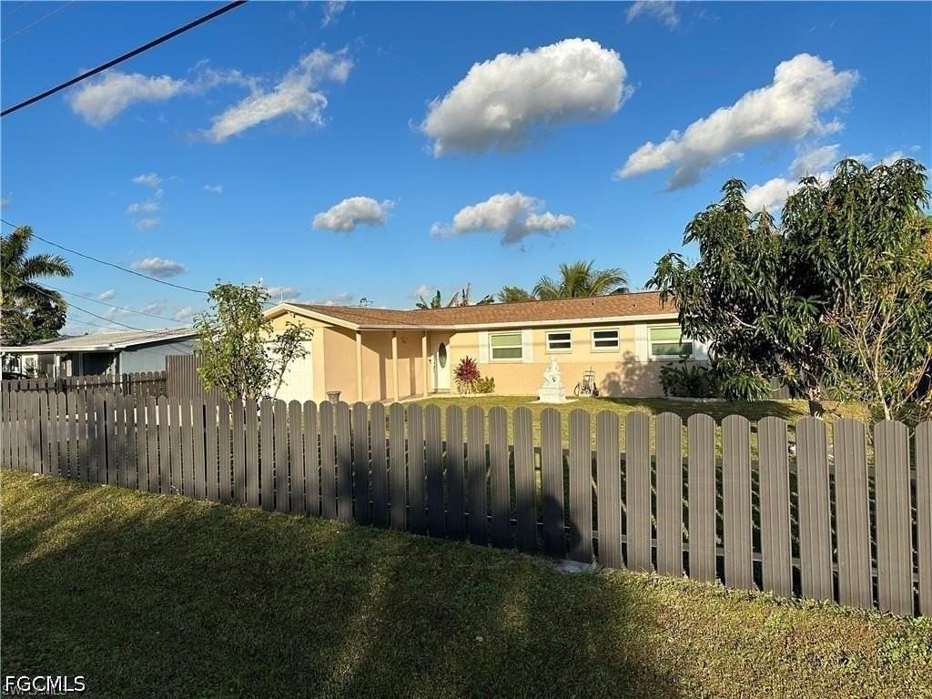 141 Schneider Dr - Photo 2 of 13