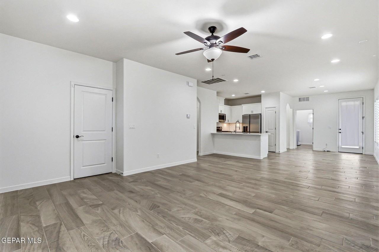 13106 Kington Ave - Photo 6 of 31