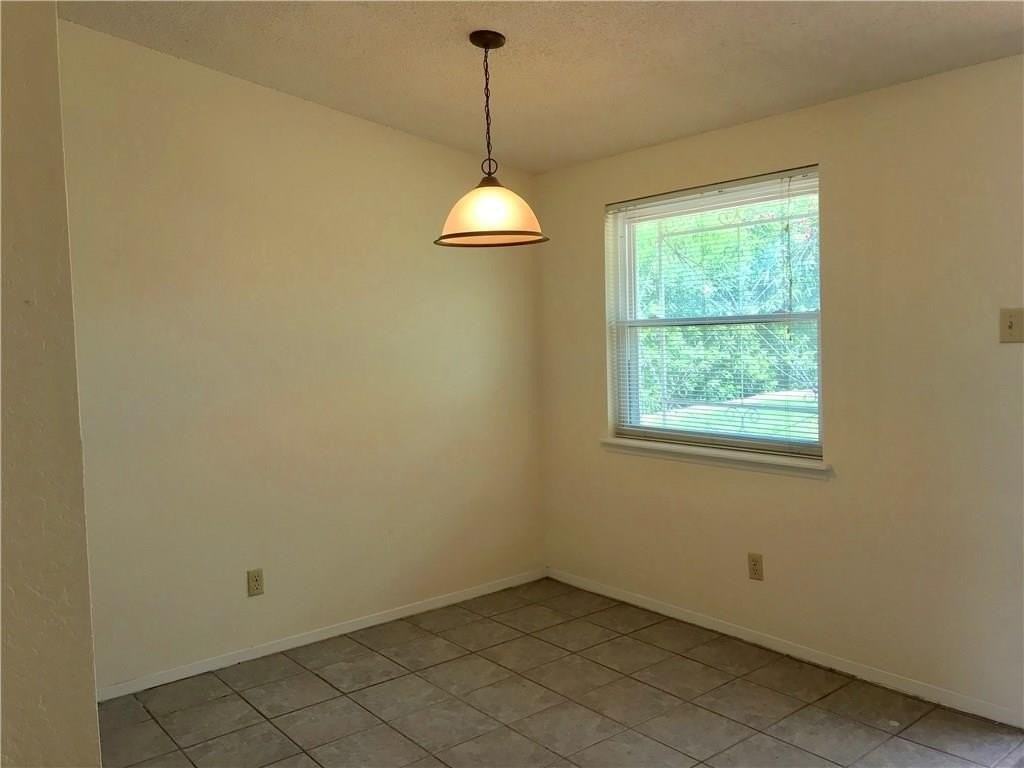 8500 Lakehurst Rd - Photo 6 of 25