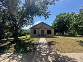 featured image of 609 N 15th St
