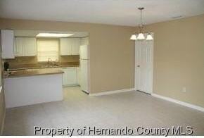7400 Dundee Way - Photo 3 of 14