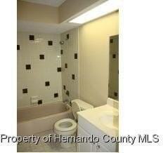 7400 Dundee Way - Photo 7 of 14