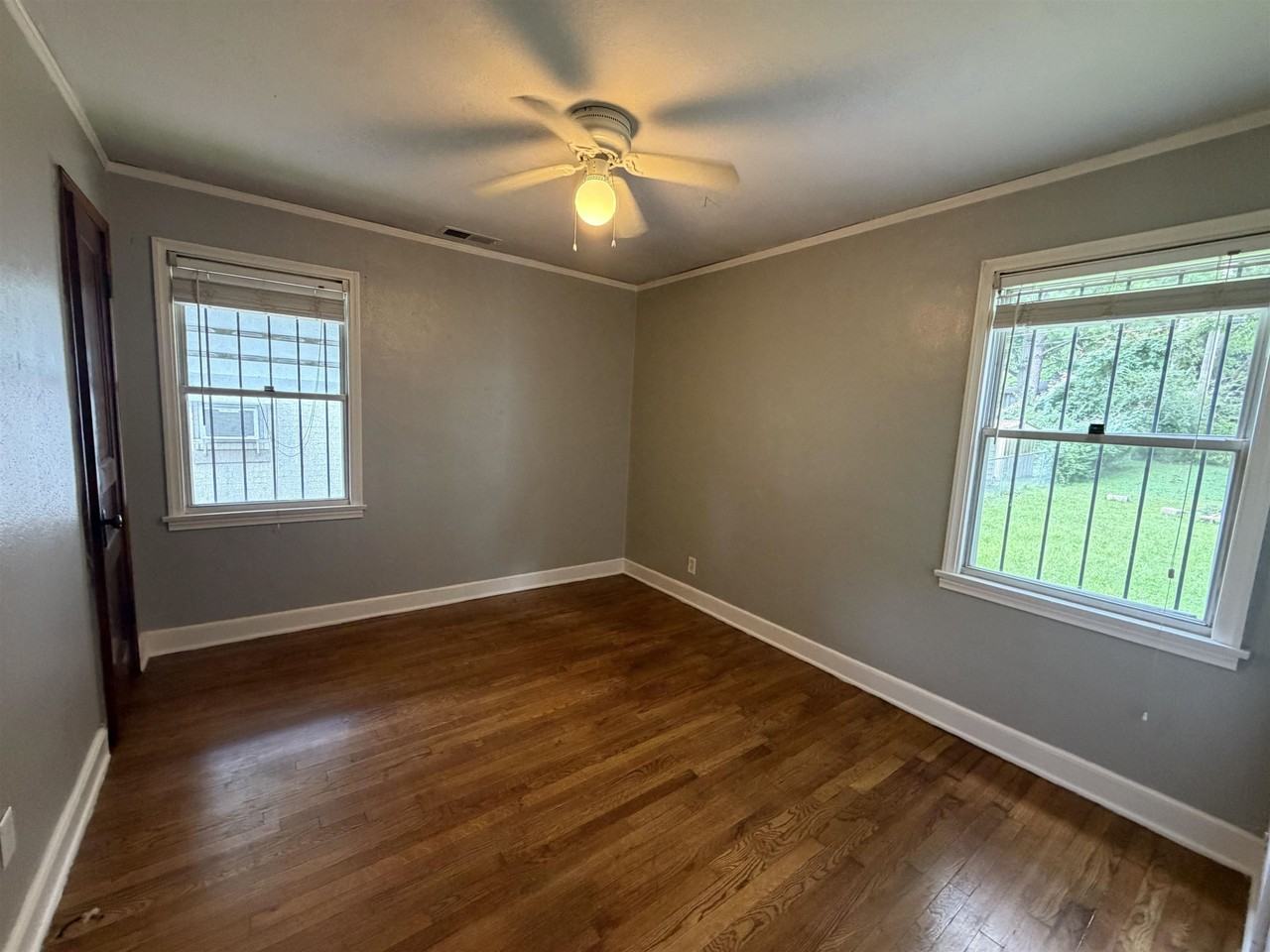 3588 Marion Ave - Photo 7 of 11