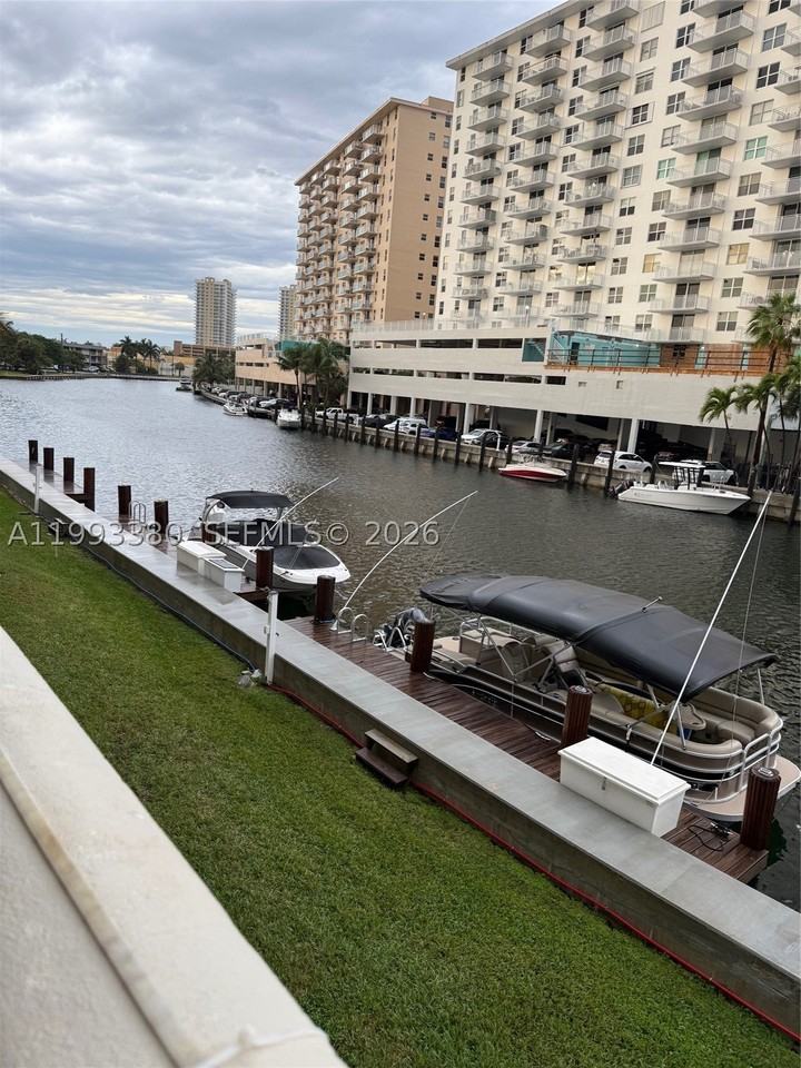 440 Paradise Isle Blvd #205 - Photo 4 of 18